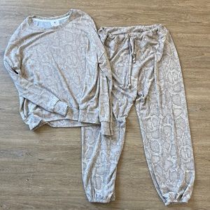 Sundry Jogger set like new, worn once
